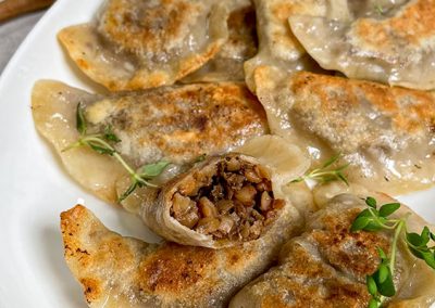 Pierogi z kaszą gryczaną i grzybami